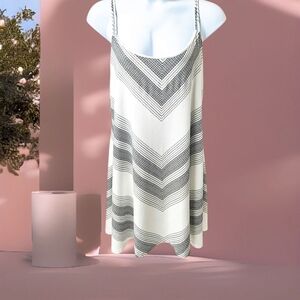 Tart Black and White Sleeveless Midi Sundress